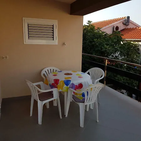 Apartman Lili *